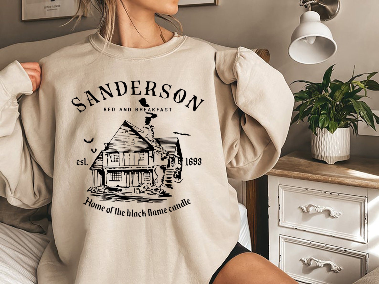 Vintage Sanderson Witch Museum Sweatshirt Sanderson Sisters