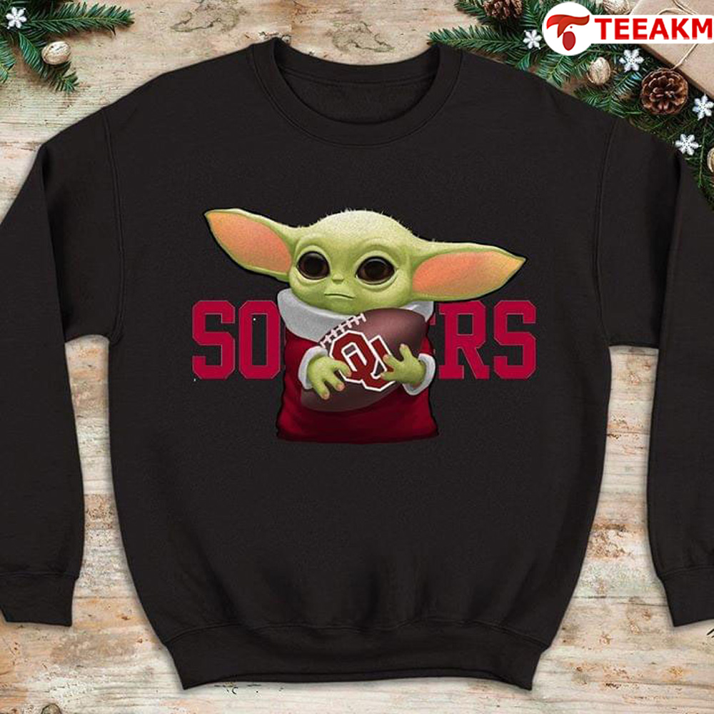 Baby Yoda Holding Oklahoma Sooners Unisex T-shirt