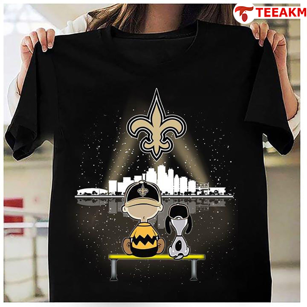 Charlie Brown And Snoopy Dog Watching City New Orleans Saints Unisex T-shirt
